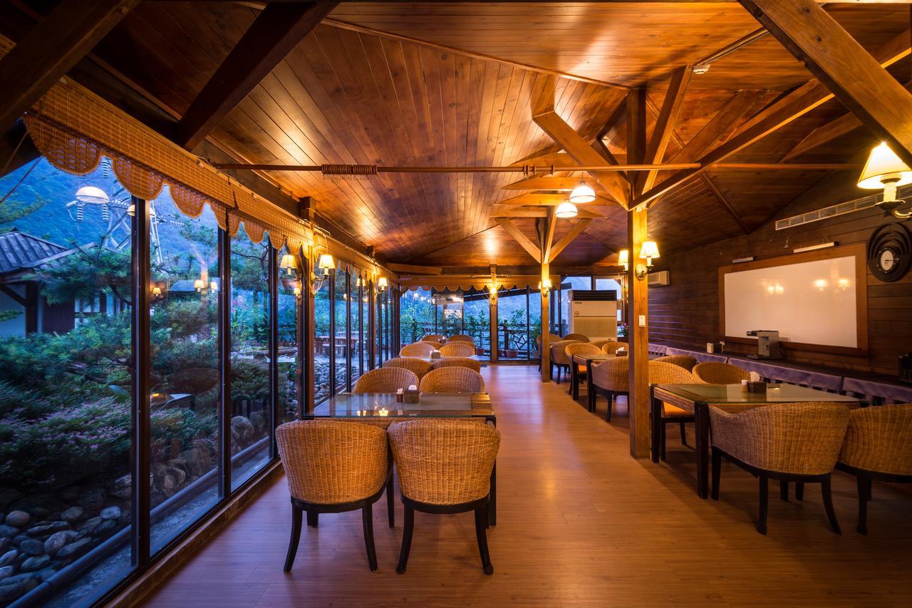 Wulai Sunglyu Hot Spring Resort Exteriér fotografie